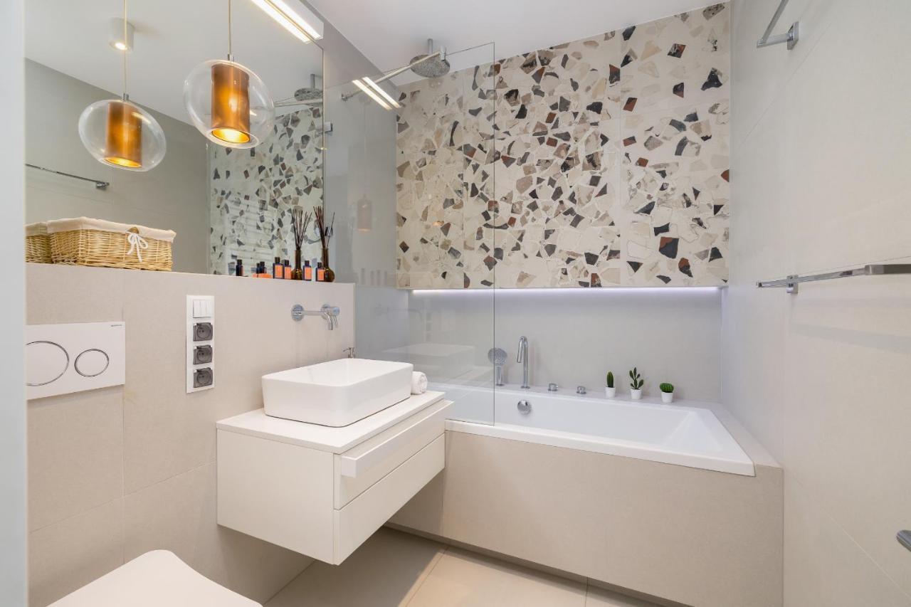 Vetulaniego Apartment With Air Conditioning & Parking By Renters Prestige Краков Экстерьер фото